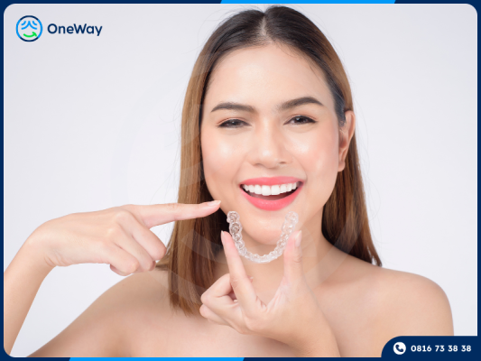 niềng răng hàm trong suốt Invisalign