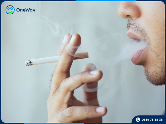 hút thuốc lá làm ố vàng răng