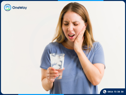 thực phẩm nóng/lạnh khiến răng ê buốt